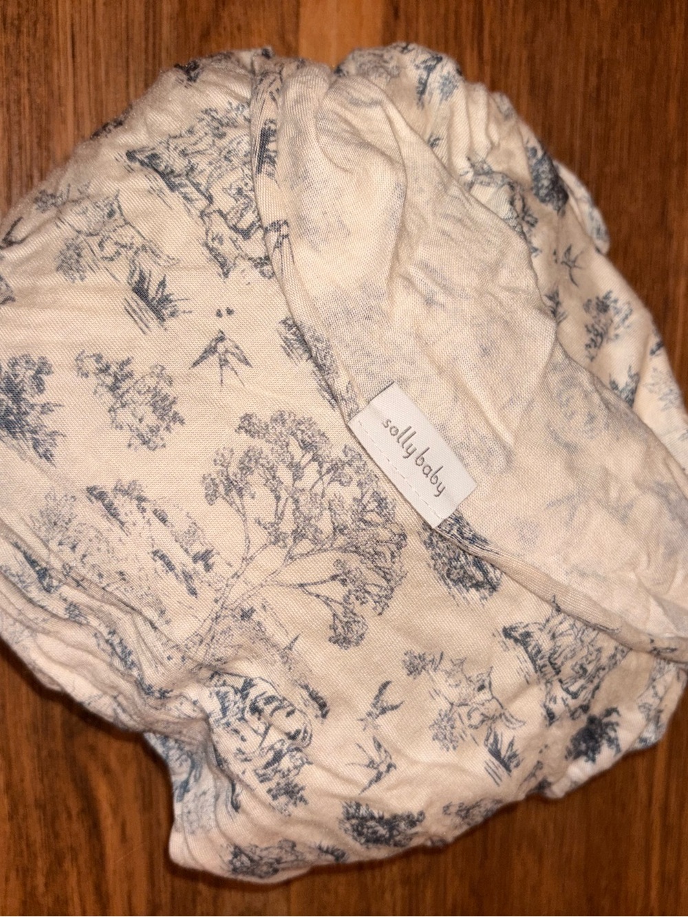 Solly Baby Blue Toile Wrap